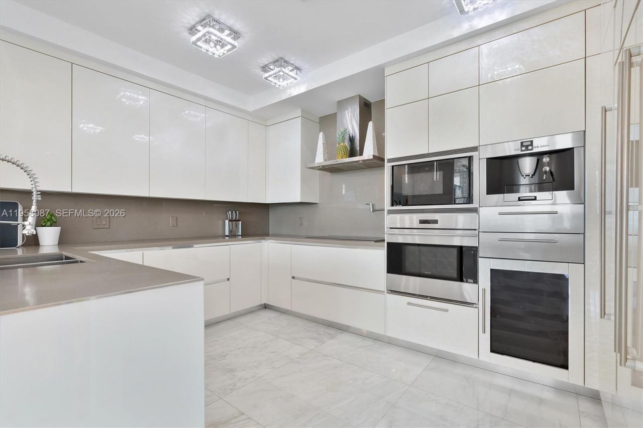 17475 Collins Ave, Unit 2502, Sunny Isles Beach, FL 33160 Photo