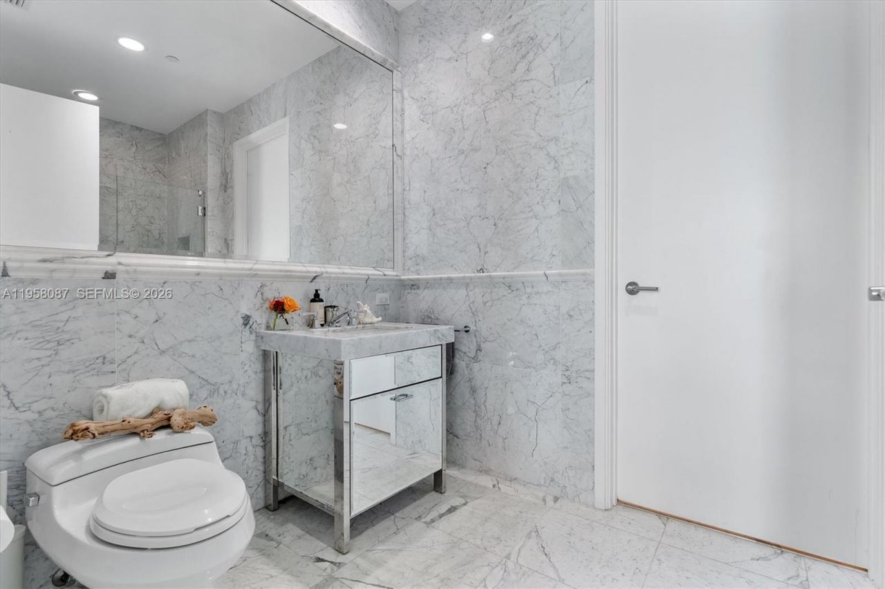 17475 Collins Ave, Unit 2502, Sunny Isles Beach, FL 33160 Photo