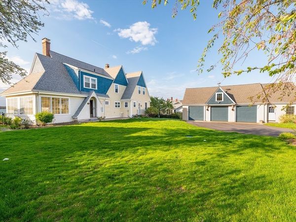 35 Benedict Rd, Bourne, MA 02532