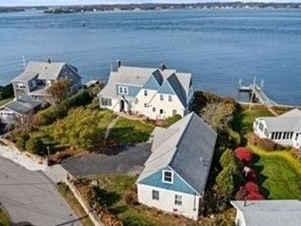 35 Benedict Rd, Bourne, MA 02532