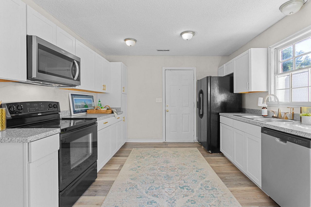 608 E 3rd North Street Photo 7