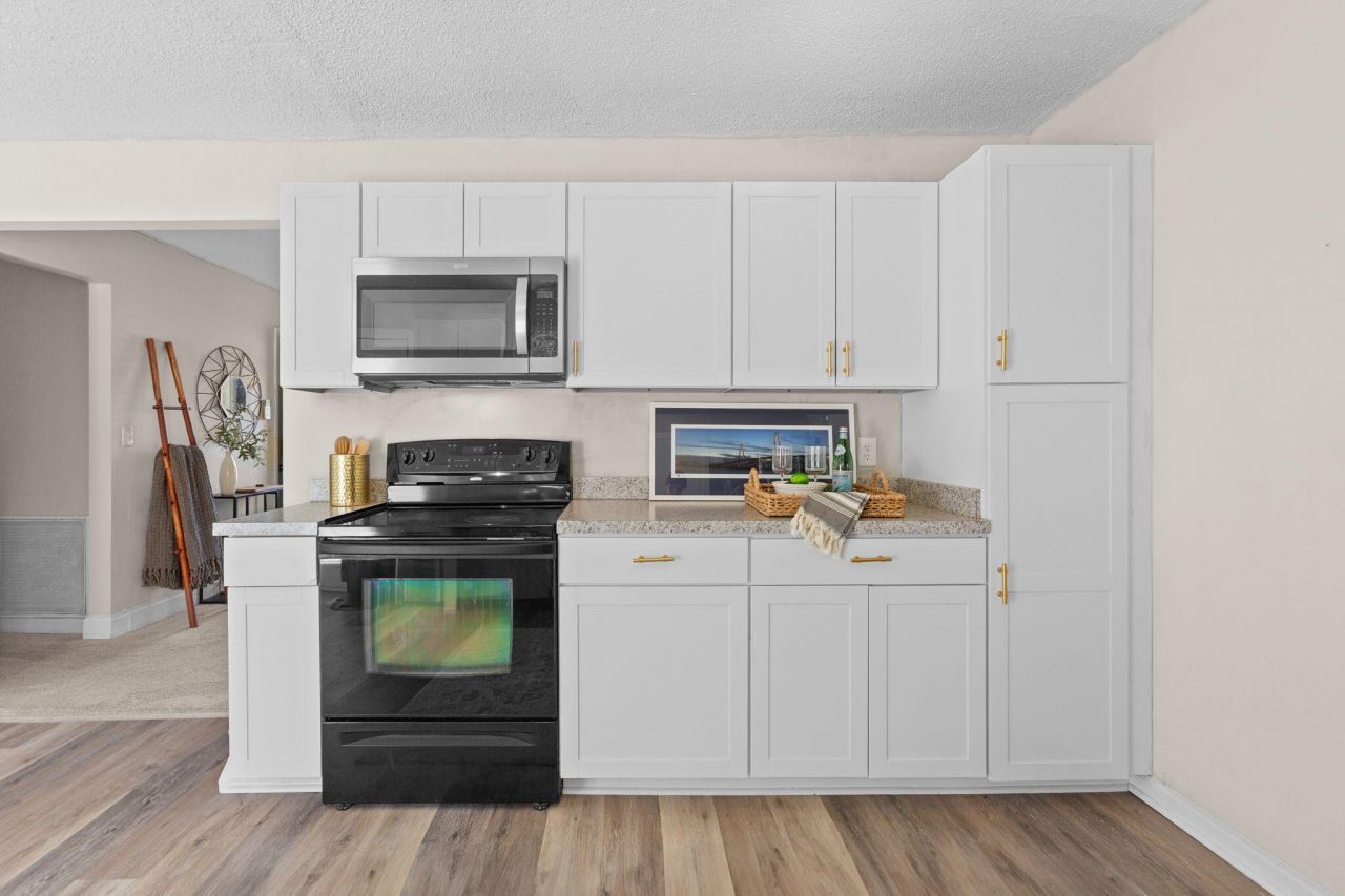 608 E 3rd North Street Photo 8