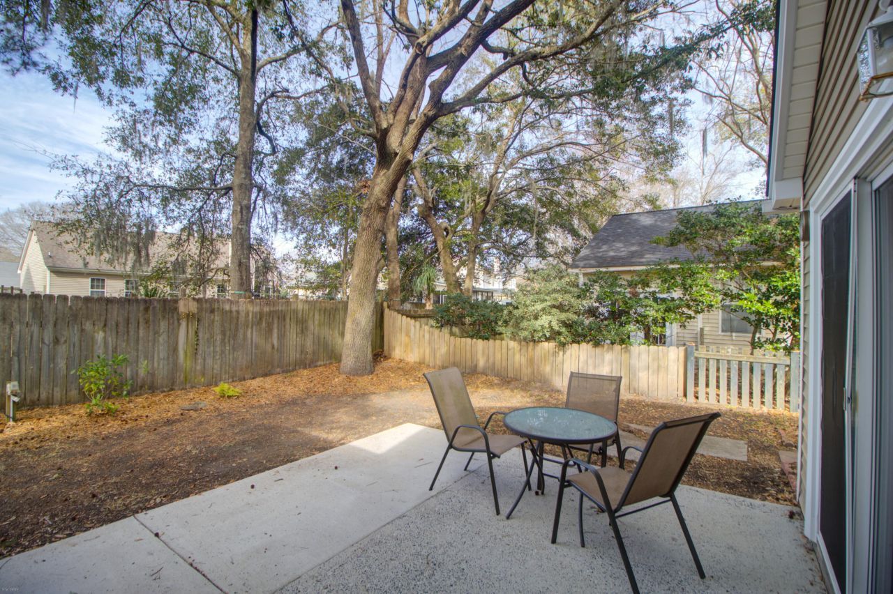 222 Lytham Court Photo 37