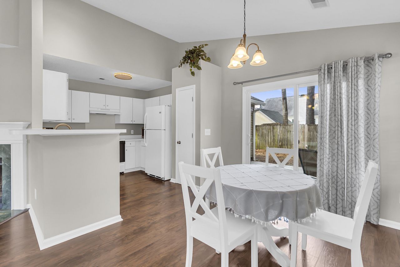 222 Lytham Court Photo 8