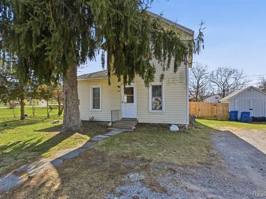 532 E Broad Street, Linden, MI 48451