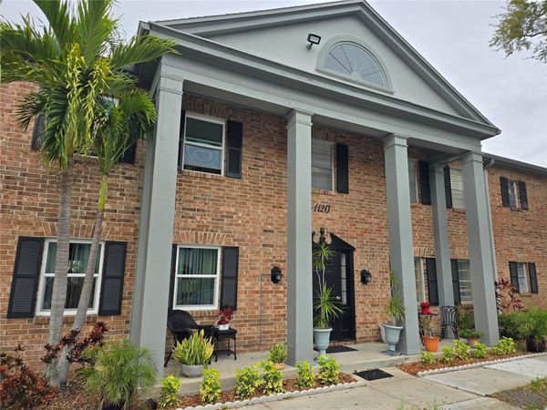 1120 RUE DES CHATEAUX, Unit 2A, SOUTH PASADENA, FL 33707