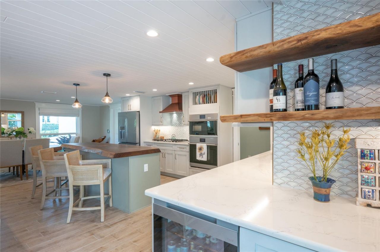 504 68th Street, Holmes Beach, FL 34217 Photo