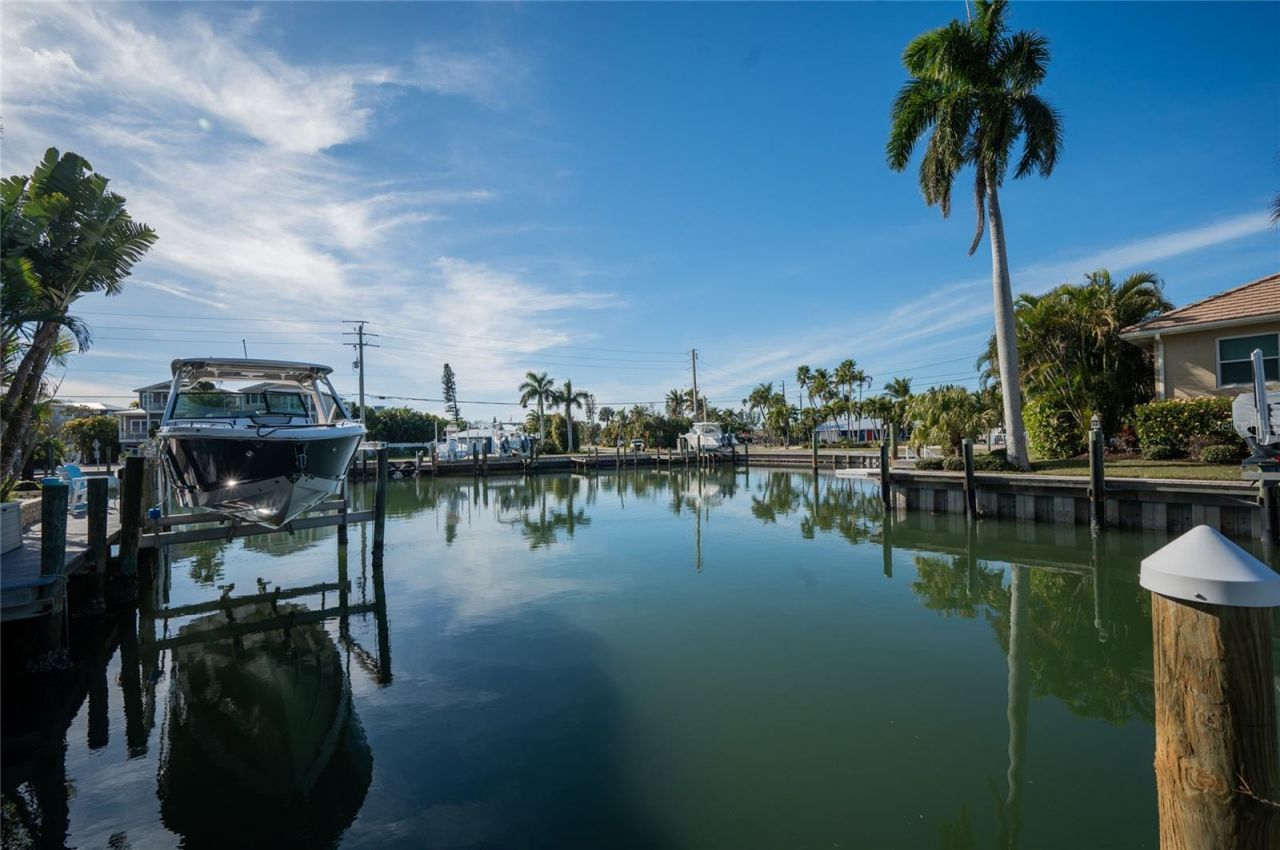 504 68th Street, Holmes Beach, FL 34217 Photo