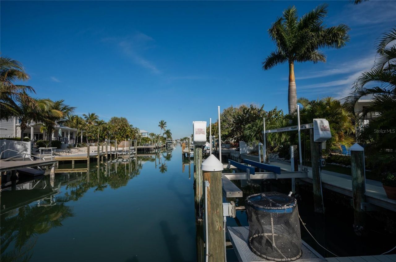 504 68th Street, Holmes Beach, FL 34217 Photo