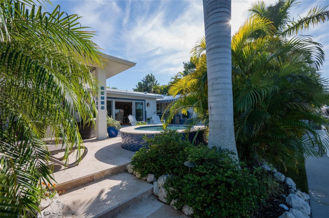 504 68th Street, Holmes Beach, FL 34217 Photo