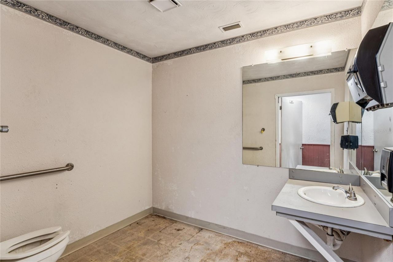 5273 Treiman Boulevard, Dade City, FL 33523 Photo