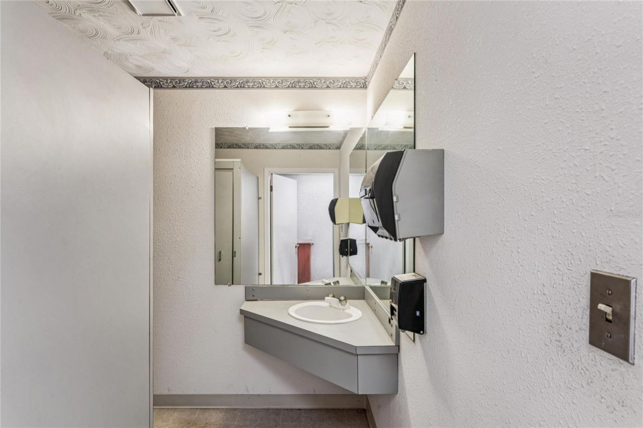 5273 Treiman Boulevard, Dade City, FL 33523 Photo