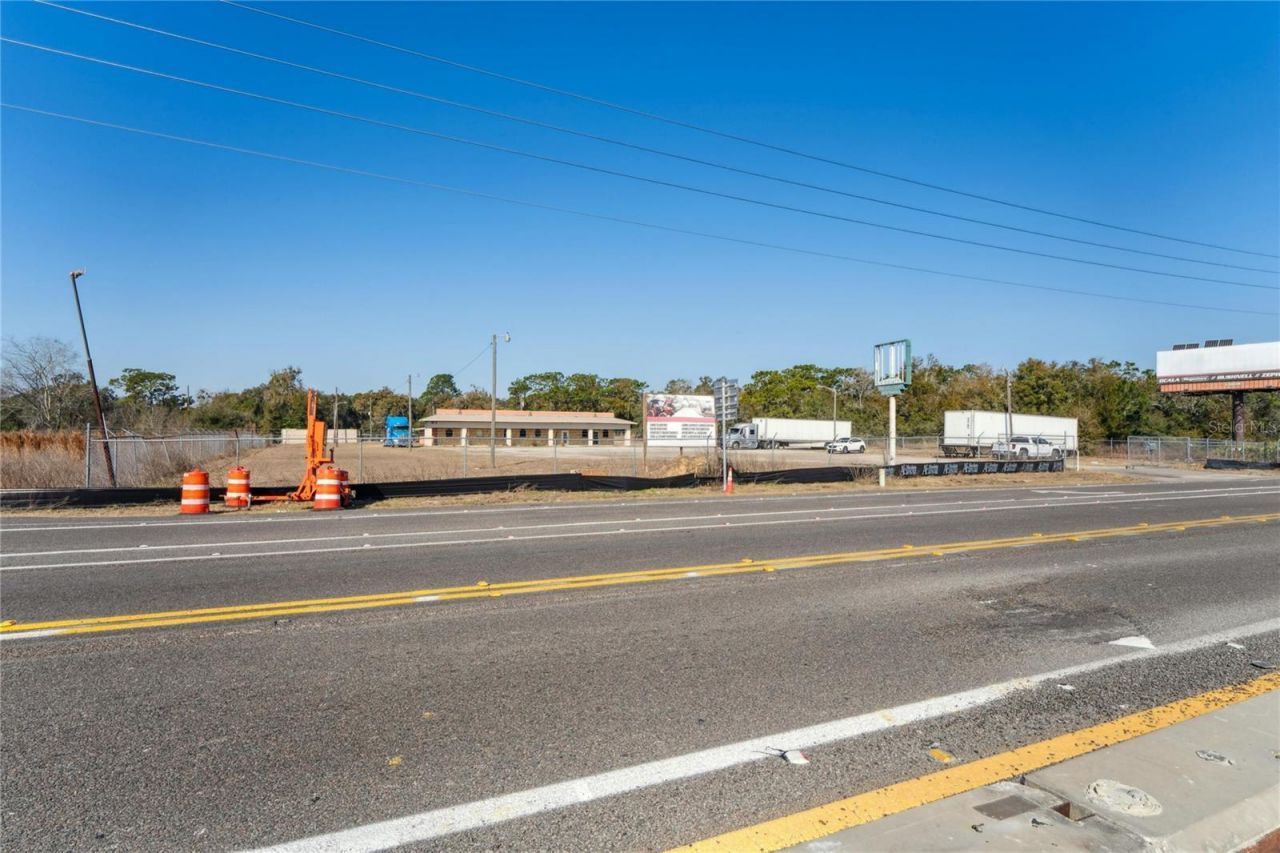 5273 Treiman Boulevard, Dade City, FL 33523 Photo