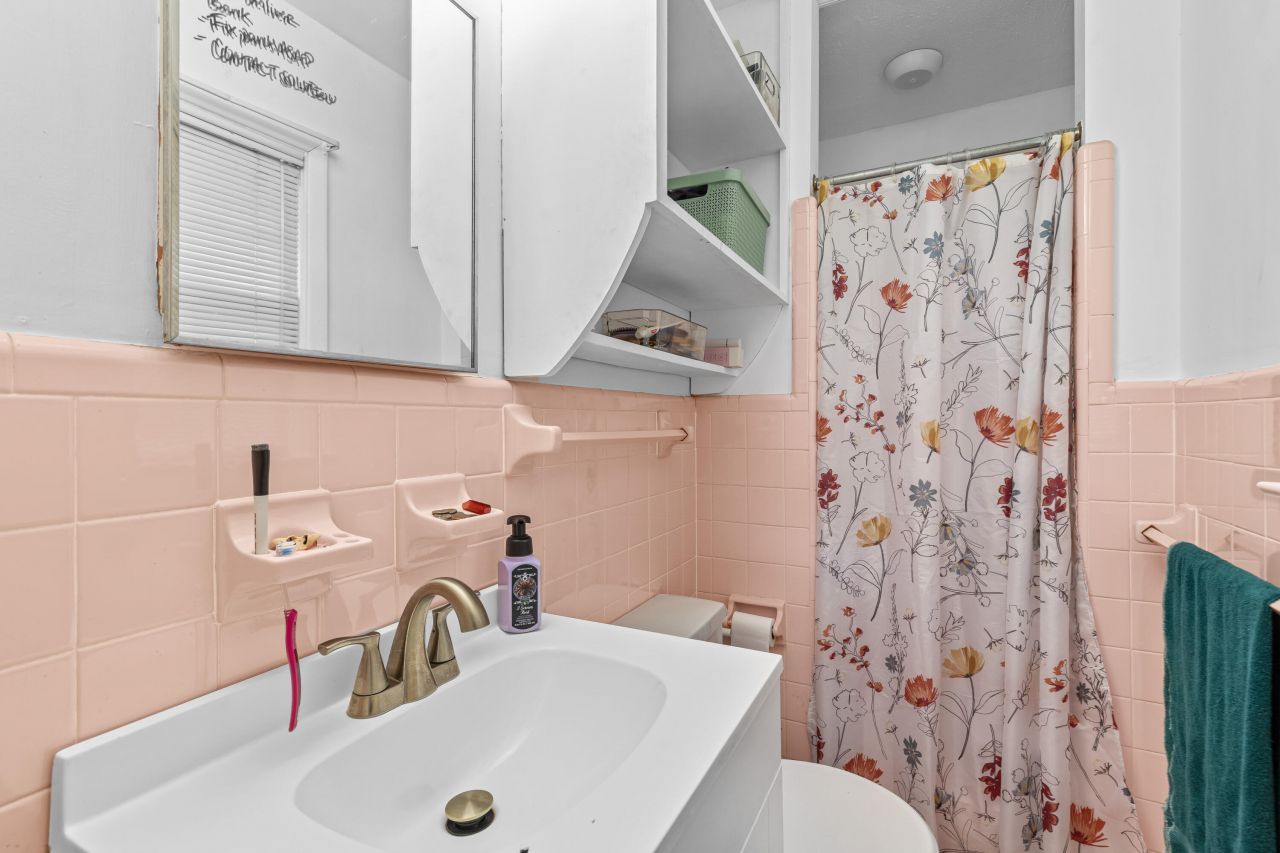 108 Wylie Street Photo 14