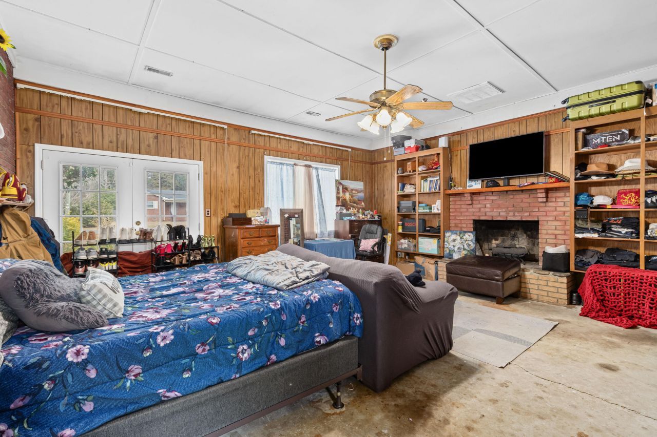 108 Wylie Street Photo 17