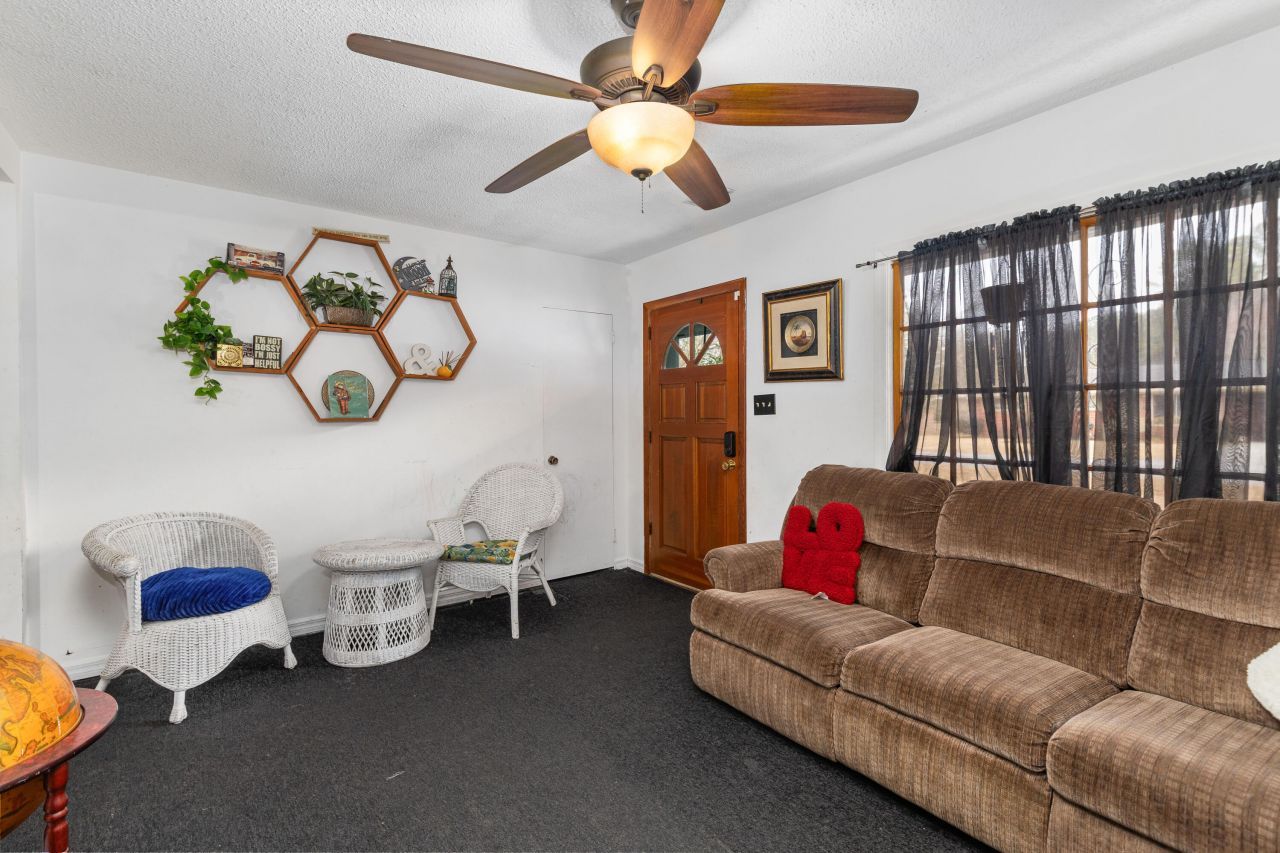 108 Wylie Street Photo 4