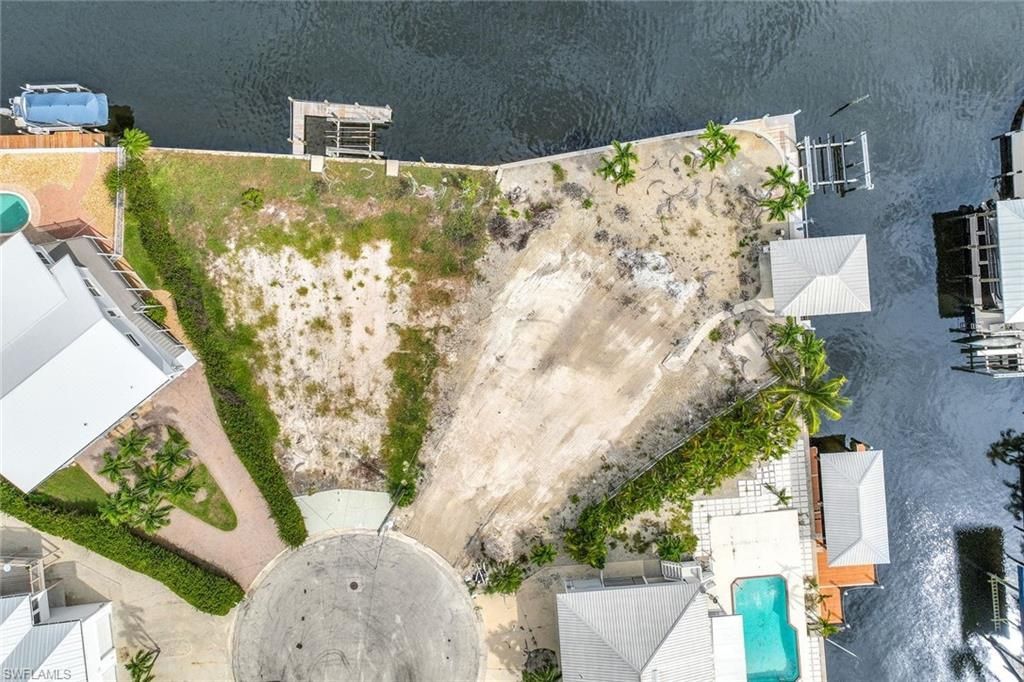 18 Avenida Carita, Fort Myers Beach, FL 33931 Photo