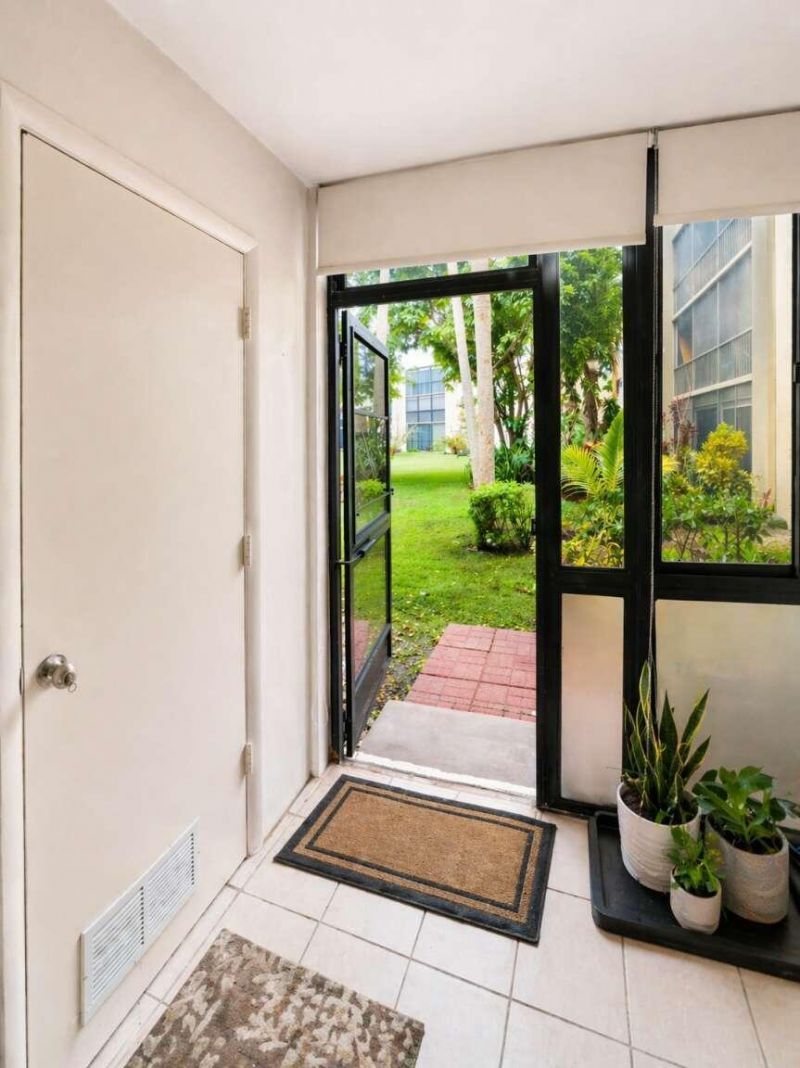 5160 Las Verdes Circle, Unit 103, Delray Beach, FL 33484 Photo