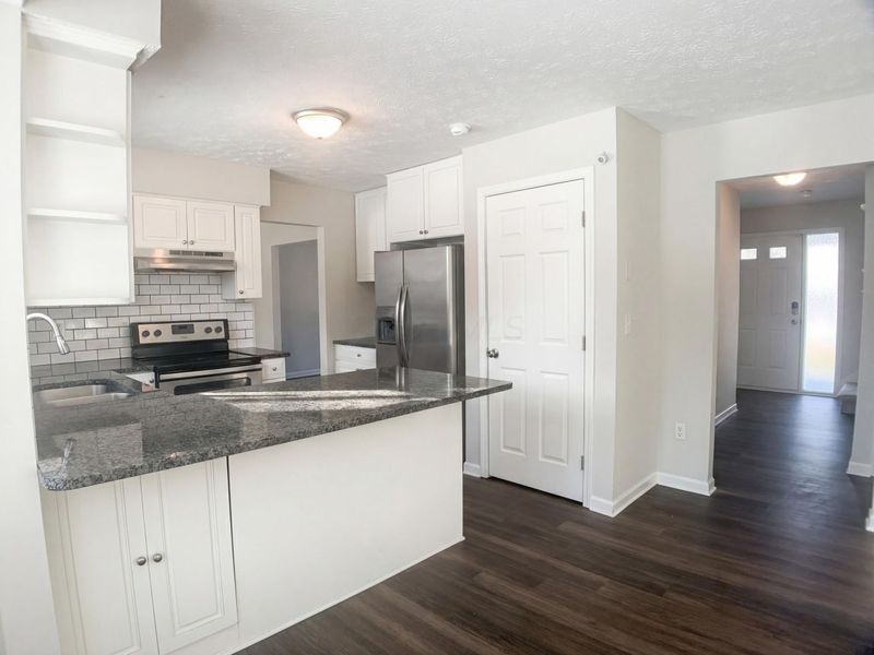 6571 Schenk Avenue, Reynoldsburg, OH 43068 Photo 2