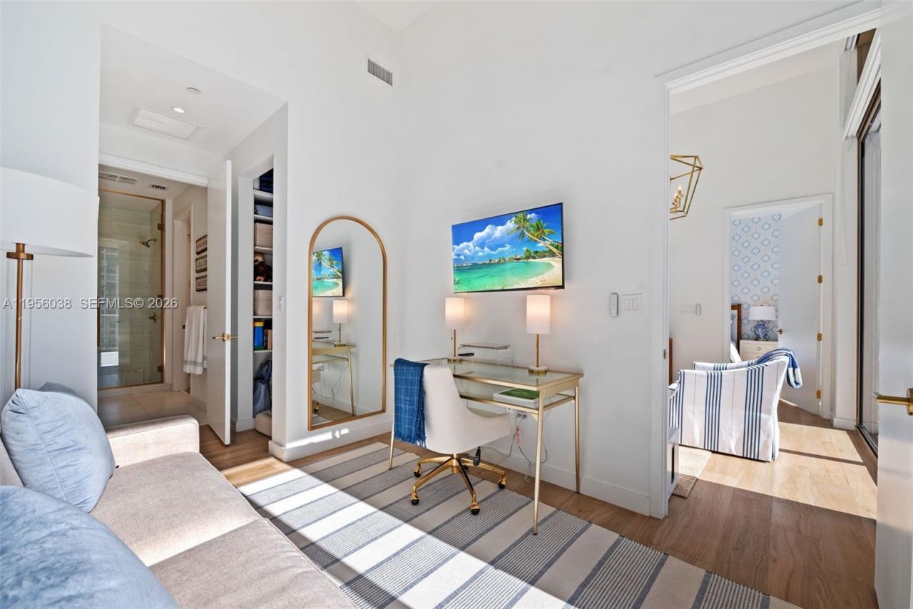 2655 S Bayshore Dr, Unit 805, Miami, FL 33133 Photo