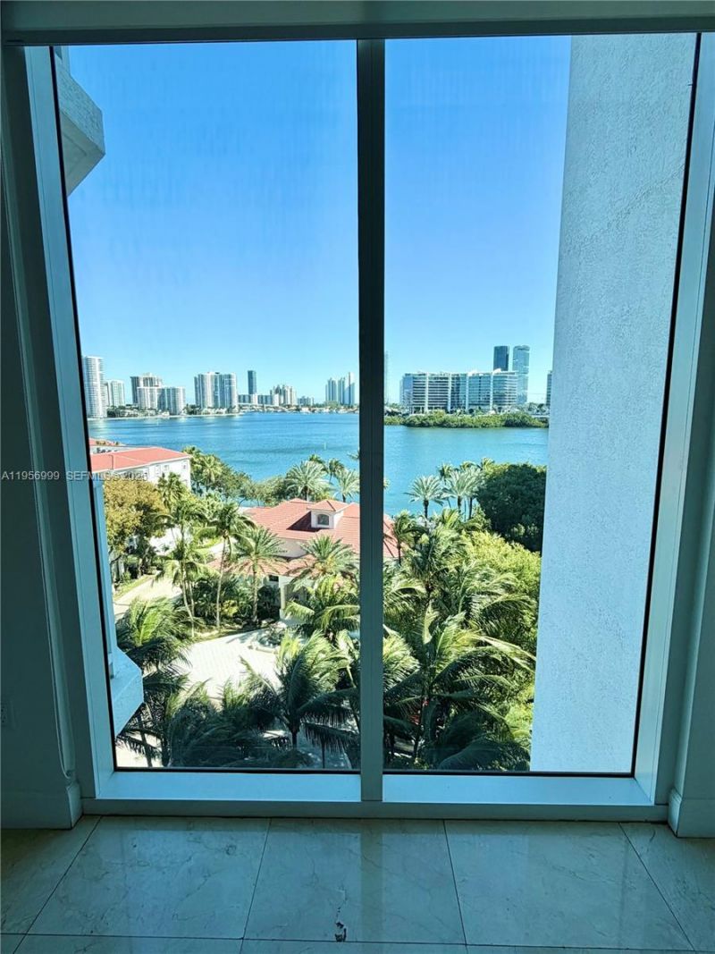 3301 NE 183rd St , Unit 801, Aventura, FL 33160 Photo