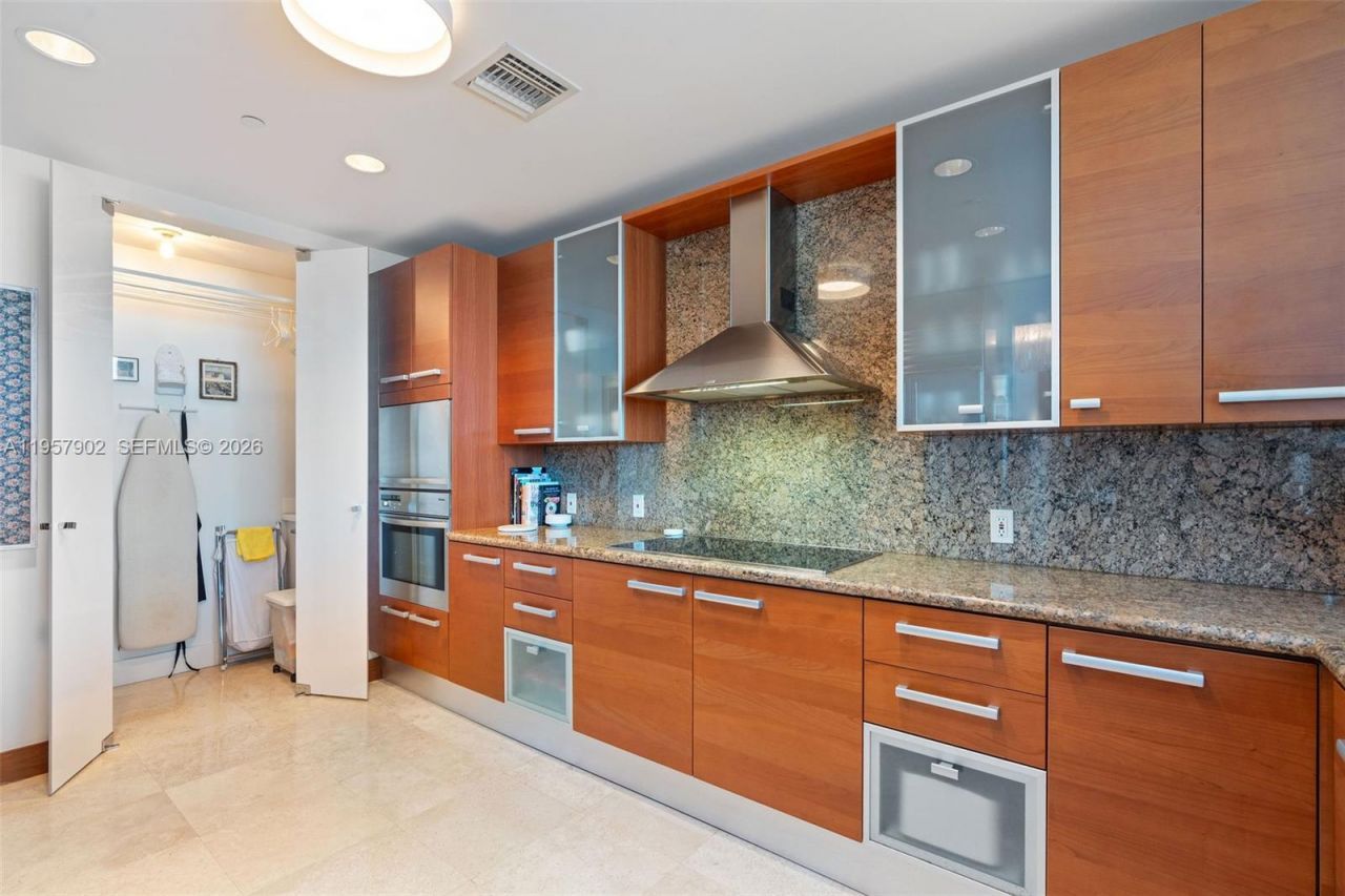 5959 Collins Ave, Unit 1001, Miami Beach, FL 33140 Photo