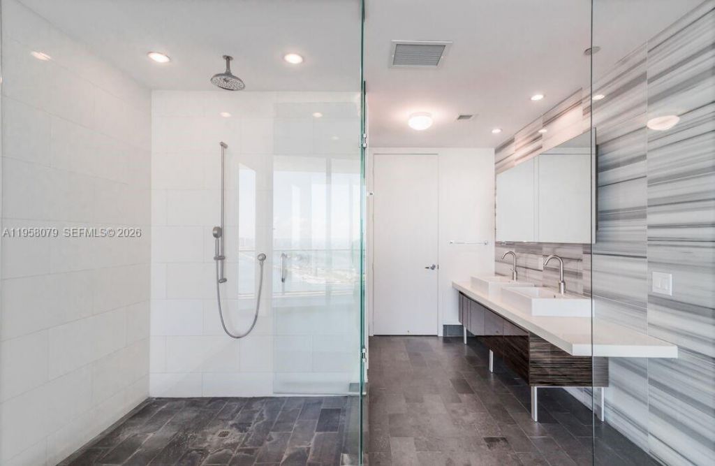 1100 Biscayne Blvd, Unit 5401, Miami, FL 33132 Photo