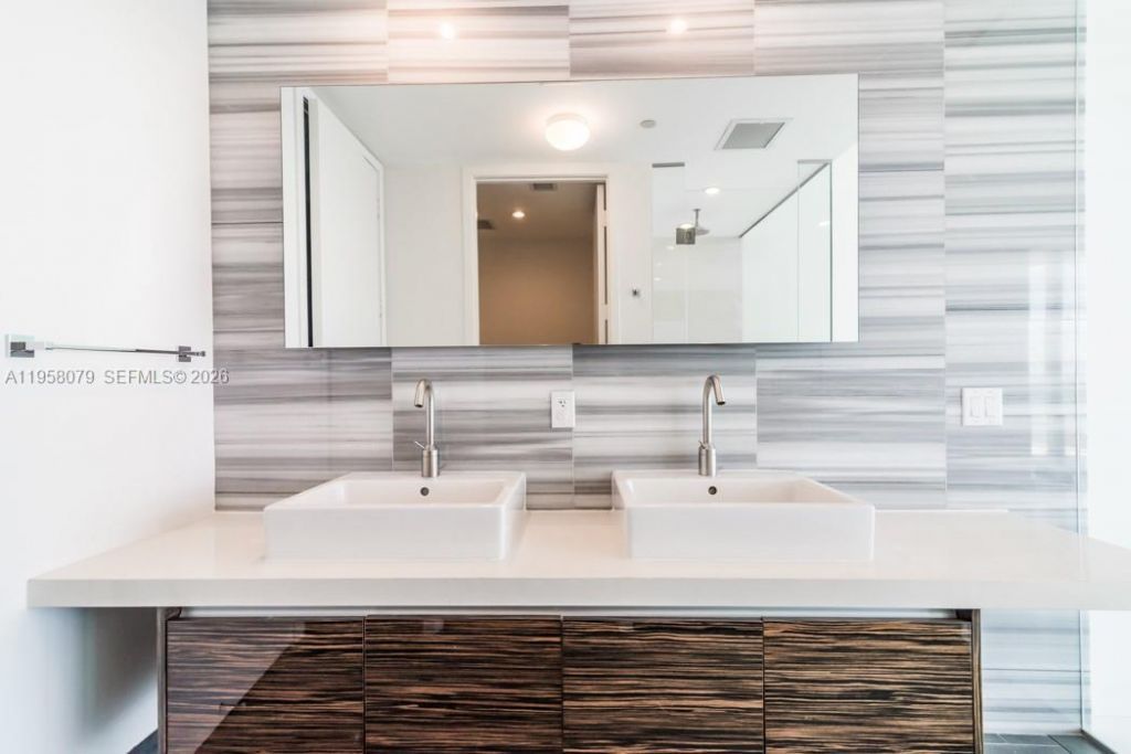 1100 Biscayne Blvd, Unit 5401, Miami, FL 33132 Photo