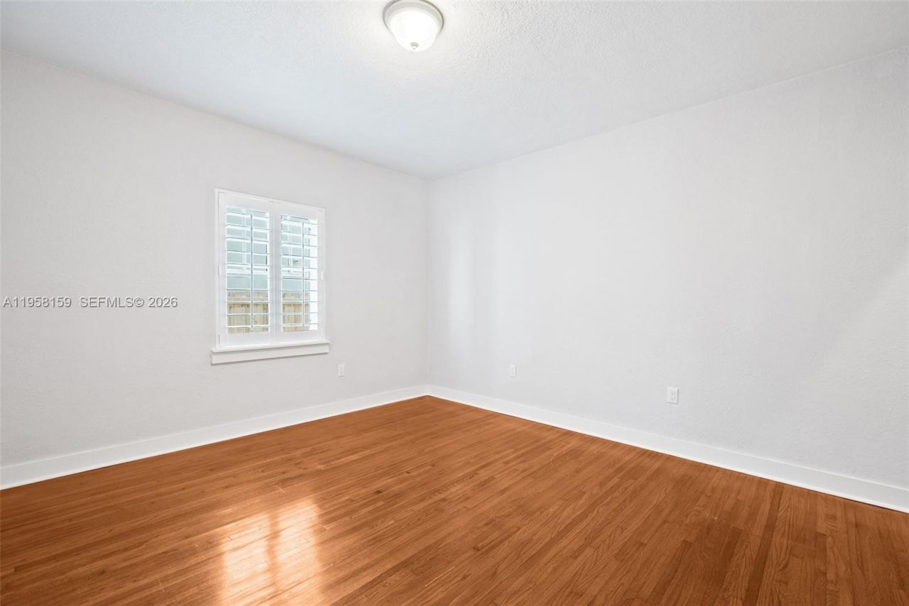 2396 SW 20th St, Miami, FL 33145 Photo