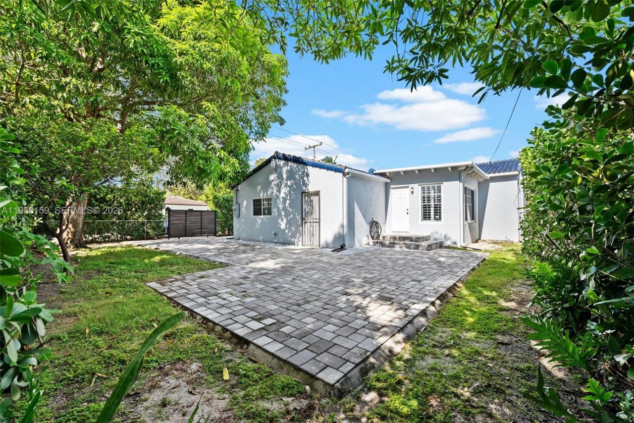 2396 SW 20th St, Miami, FL 33145 Photo