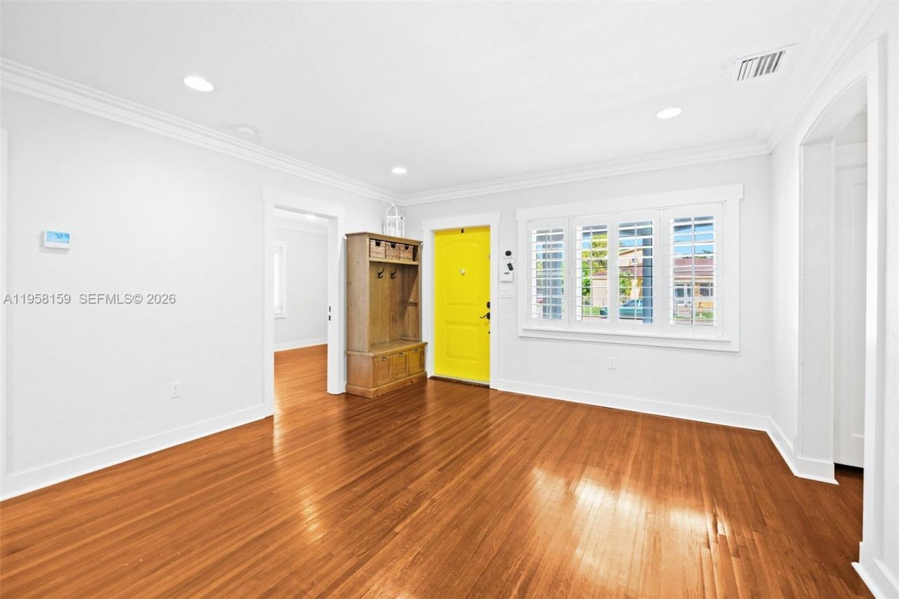 2396 SW 20th St, Miami, FL 33145 Photo