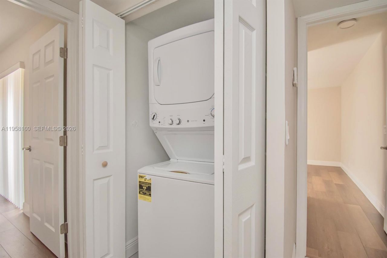 4240 Village Dr, Unit B, Delray Beach, FL 33445 Photo