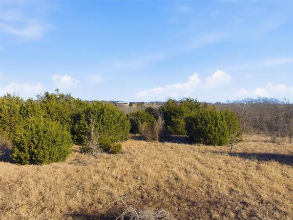 3200 S Robinson Drive , Lorena, TX 76655