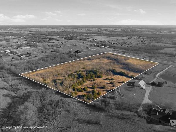 3200 S Robinson Drive, Lorena, TX 76655