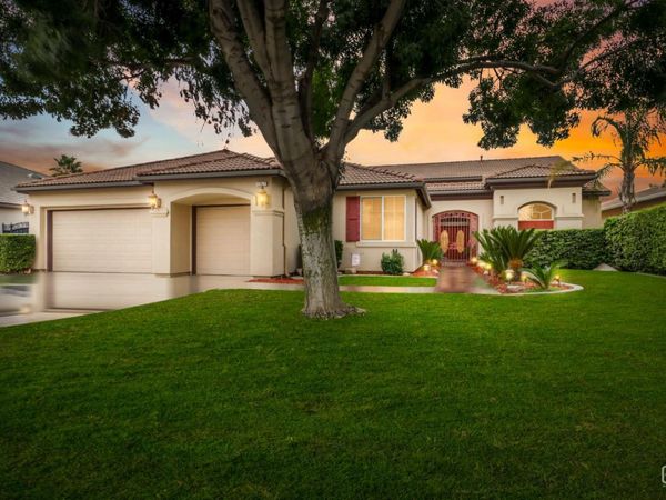 13417 Hinault Drive, Bakersfield, CA 93314