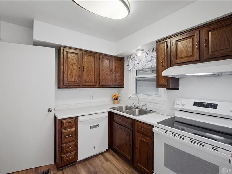 146 Winston Drive, Hamilton, OH 45013 Photo 14