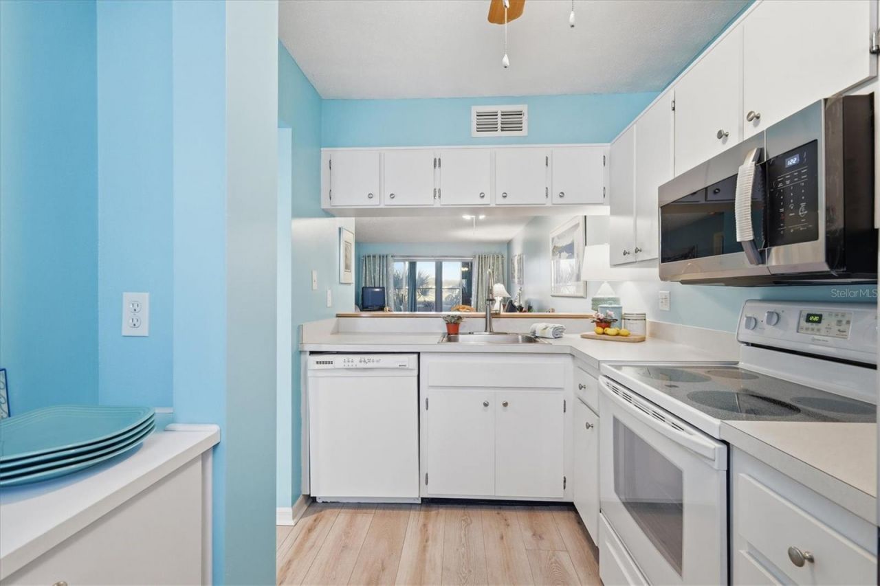 404 Cerromar Circle N, Unit 116, Venice, FL 34293 Photo