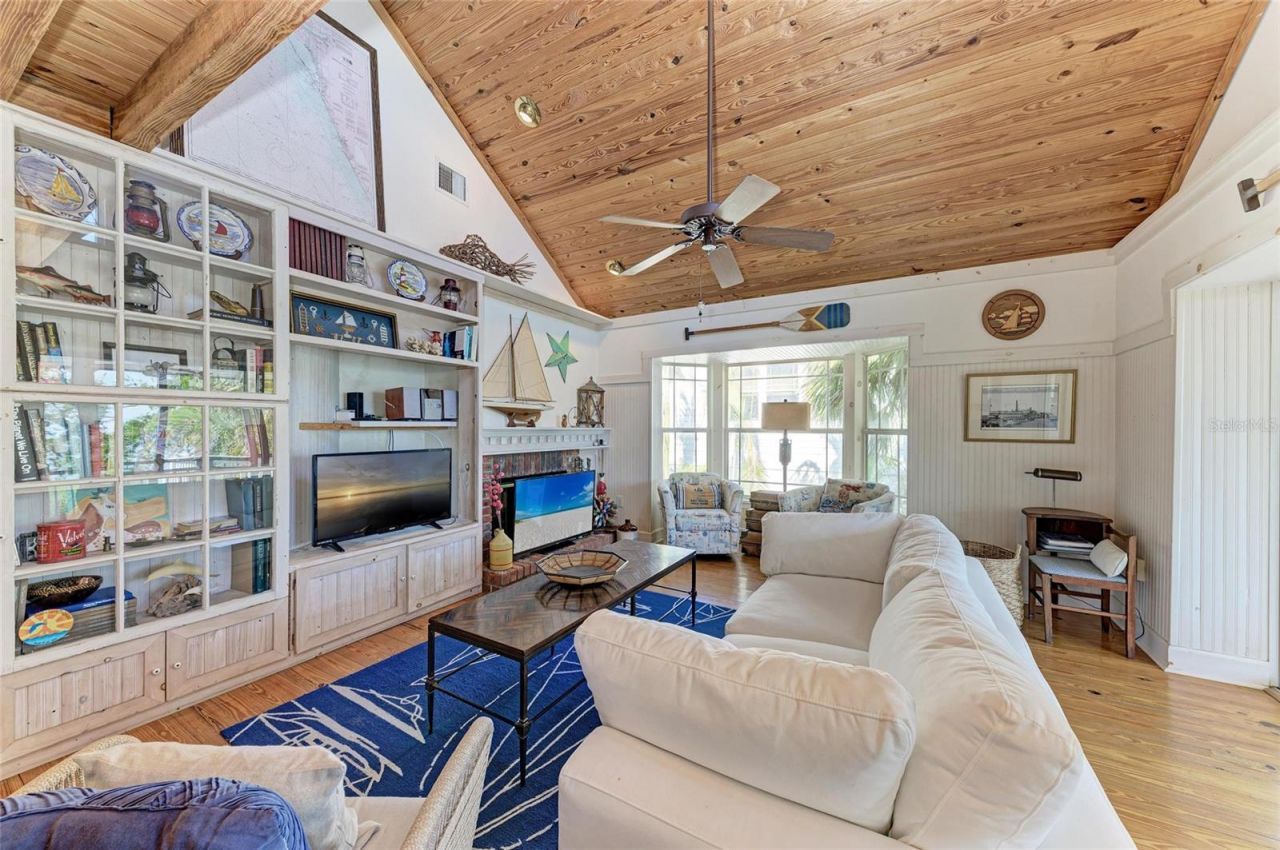 2308 Canasta Drive, Bradenton Beach, FL 34217 Photo