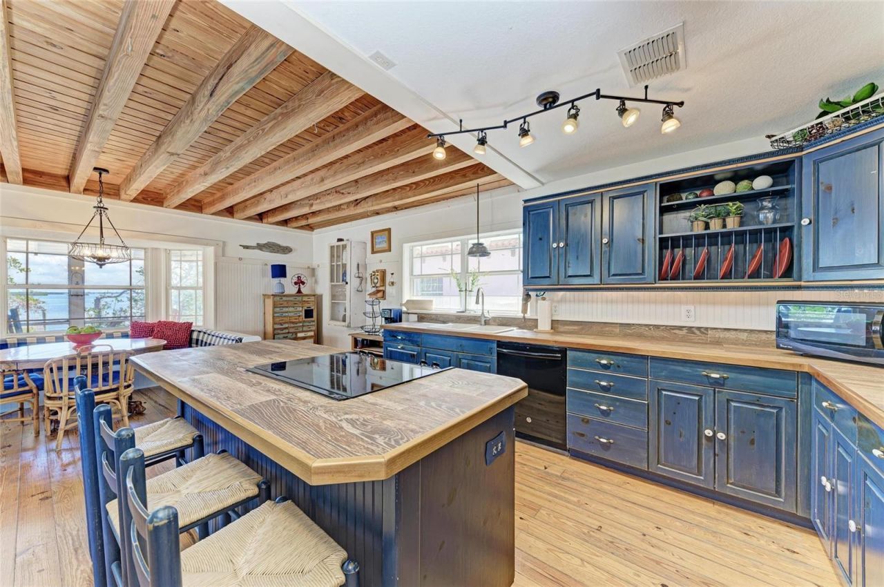 2308 Canasta Drive, Bradenton Beach, FL 34217 Photo