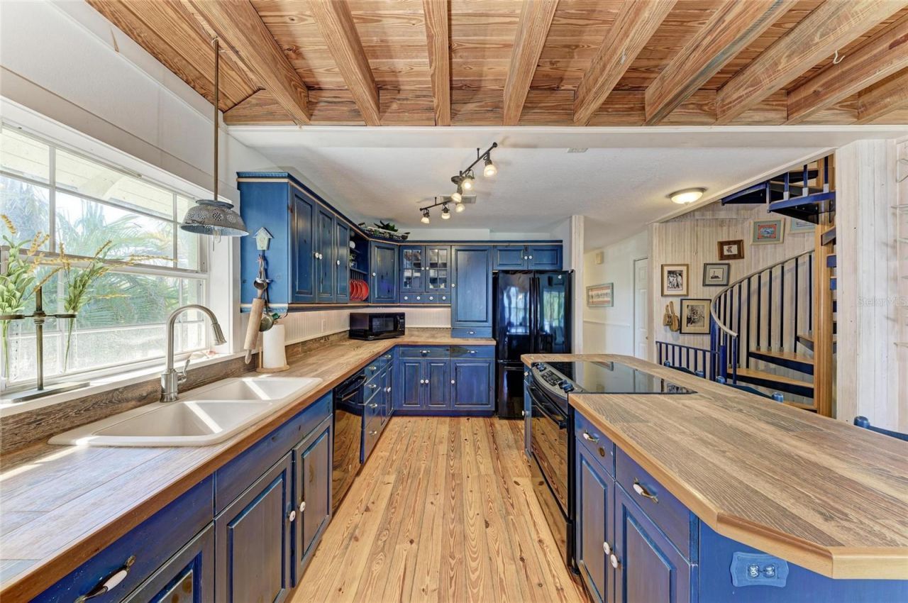 2308 Canasta Drive, Bradenton Beach, FL 34217 Photo