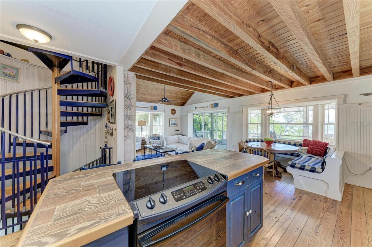 2308 Canasta Drive, Bradenton Beach, FL 34217 Photo