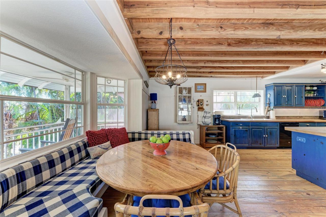 2308 Canasta Drive, Bradenton Beach, FL 34217 Photo