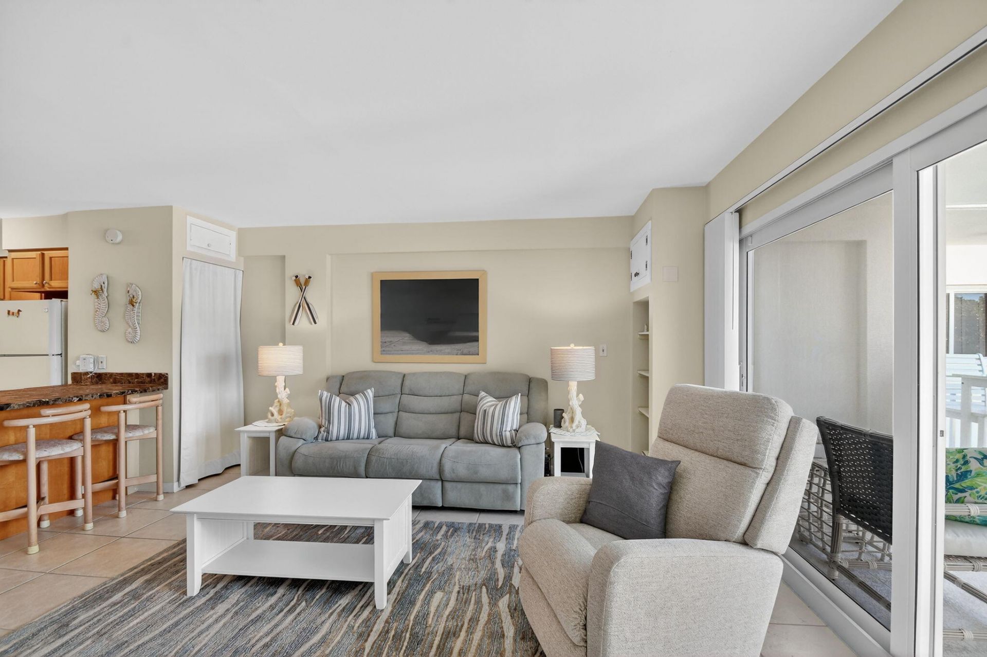 33 Ocean Avenue, Unit 202, Palm Beach Shores, FL 33404 Photo