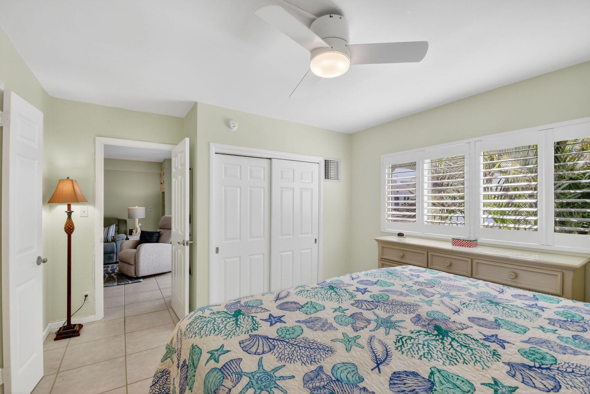 33 Ocean Avenue, Unit 202, Palm Beach Shores, FL 33404 Photo