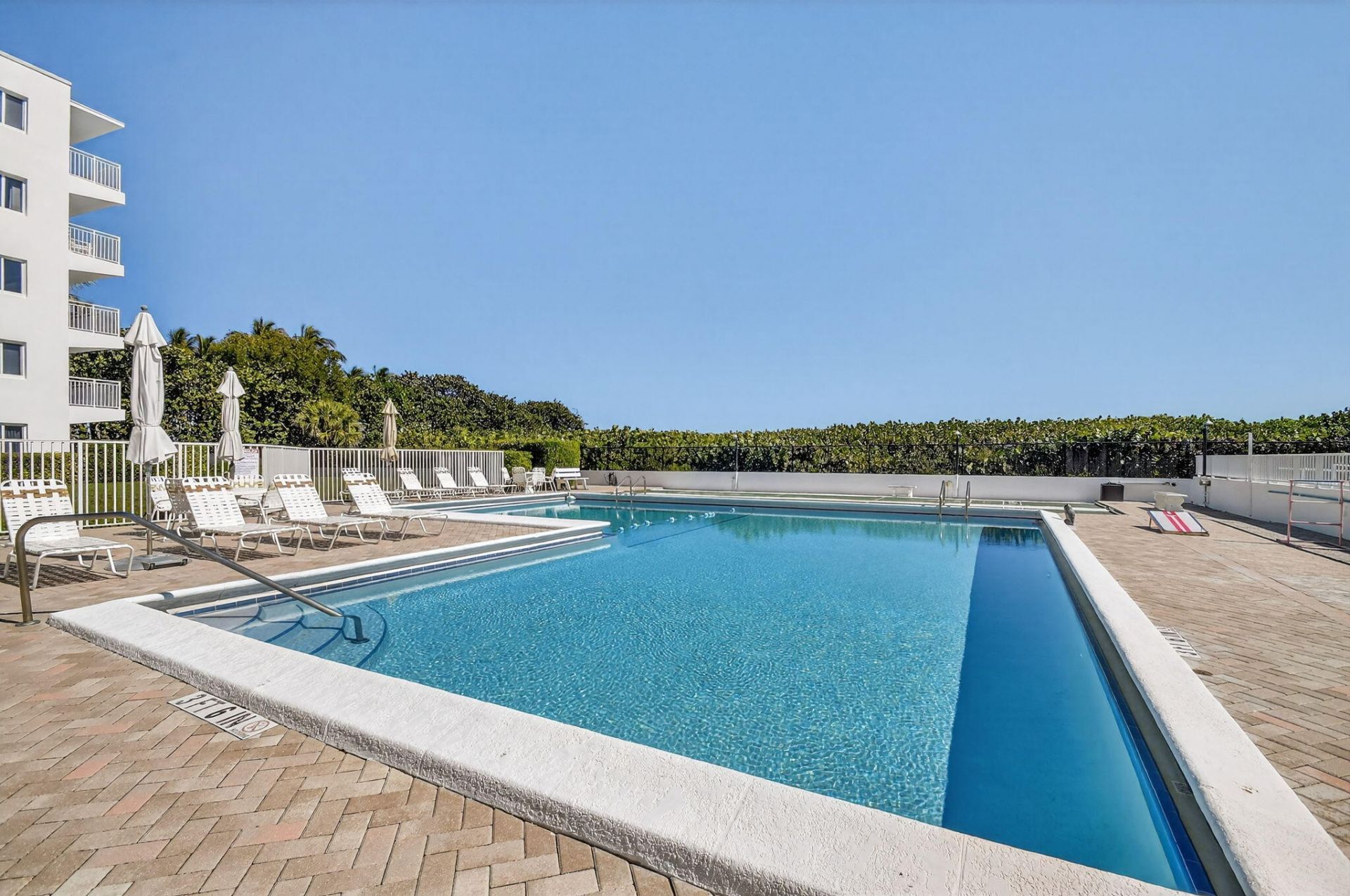 33 Ocean Avenue, Unit 202, Palm Beach Shores, FL 33404 Photo