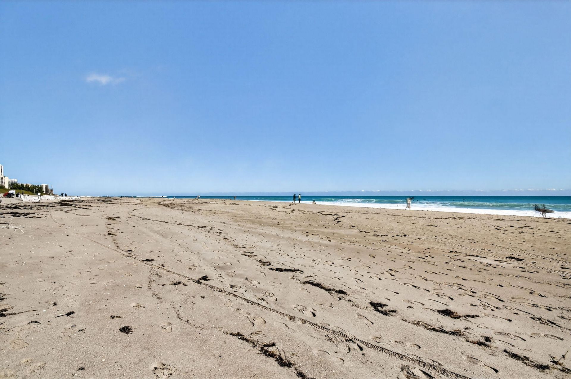 33 Ocean Avenue, Unit 202, Palm Beach Shores, FL 33404 Photo