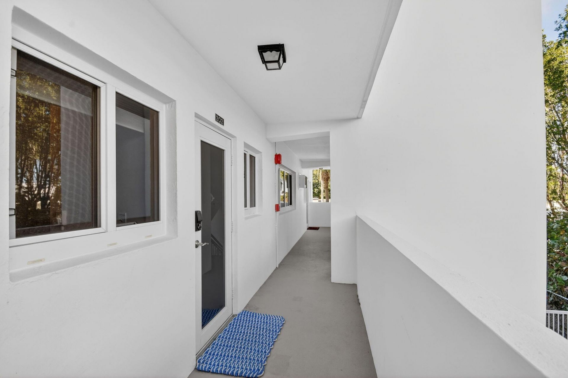 33 Ocean Avenue, Unit 202, Palm Beach Shores, FL 33404 Photo