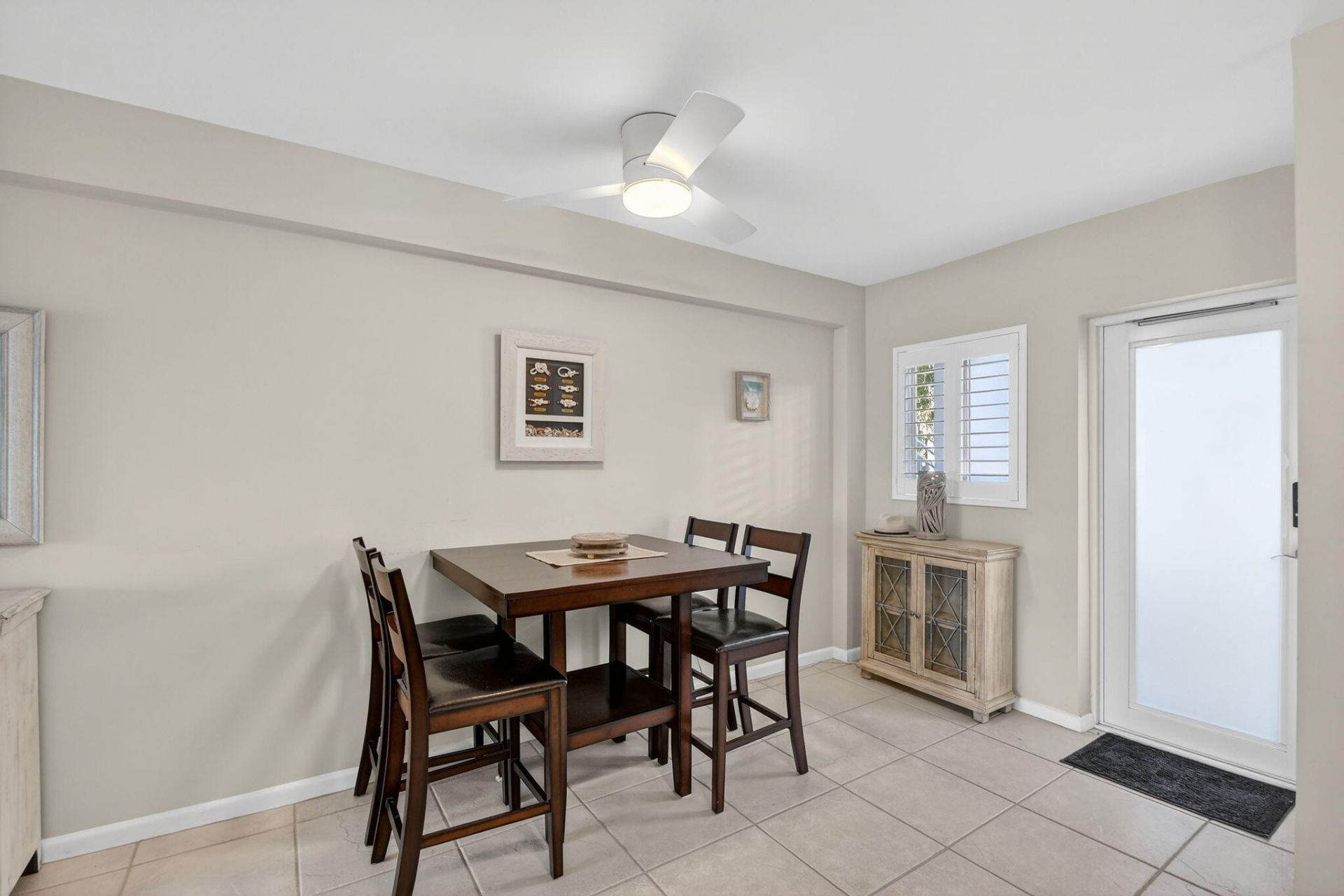 33 Ocean Avenue, Unit 202, Palm Beach Shores, FL 33404 Photo
