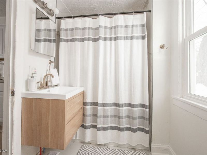 6210 Pear Avenue, Cleveland, OH 44102 Photo 15