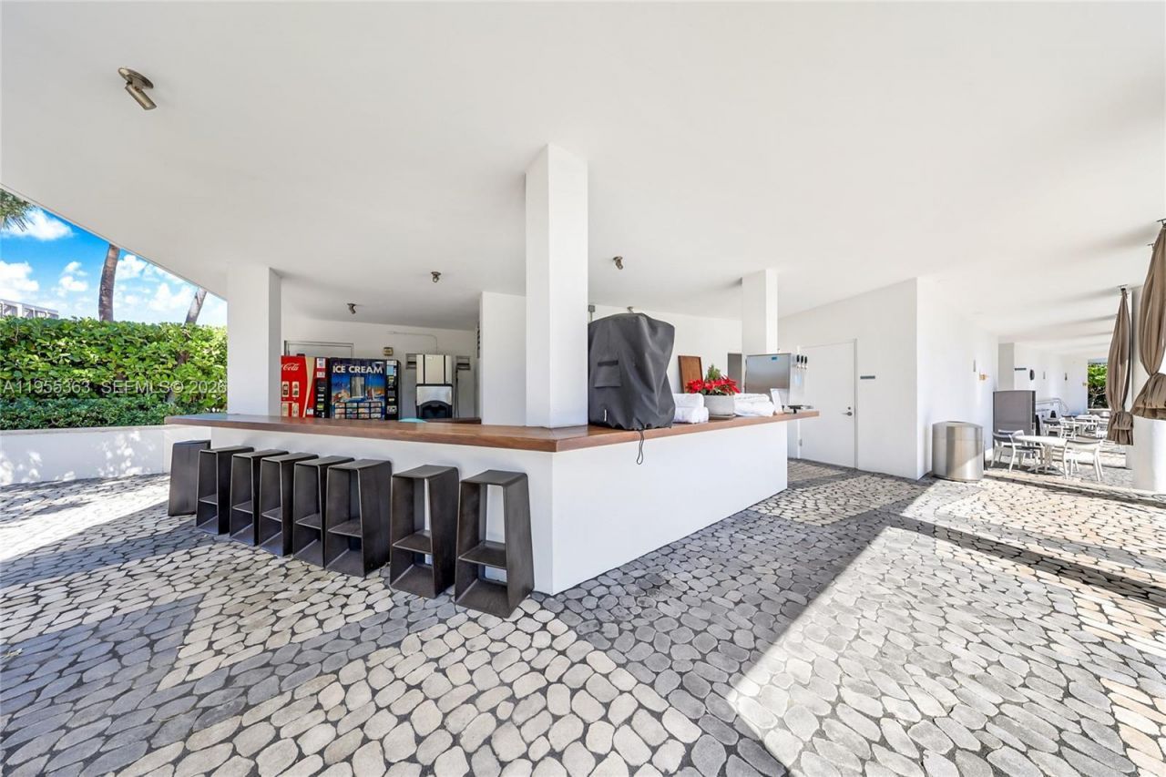 2020 N Bayshore Dr, Unit 1205, Miami, FL 33137 Photo